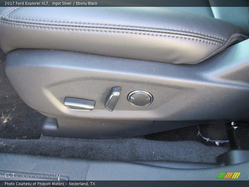 Controls of 2017 Explorer XLT