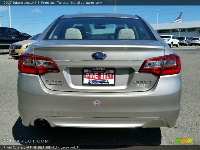 Tungsten Metallic / Warm Ivory 2017 Subaru Legacy 2.5i Premium