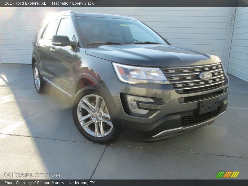 Magnetic / Ebony Black 2017 Ford Explorer XLT