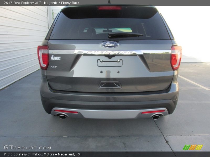 Magnetic / Ebony Black 2017 Ford Explorer XLT