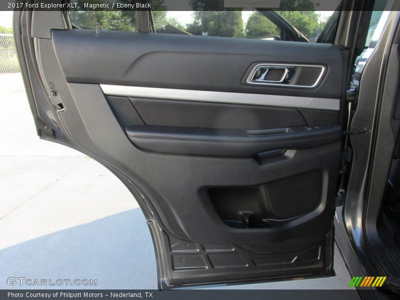 Magnetic / Ebony Black 2017 Ford Explorer XLT
