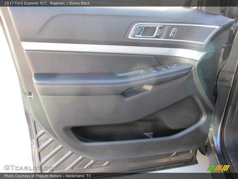 Magnetic / Ebony Black 2017 Ford Explorer XLT