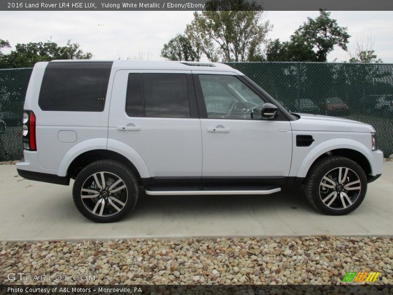 Yulong White Metallic / Ebony/Ebony 2016 Land Rover LR4 HSE LUX