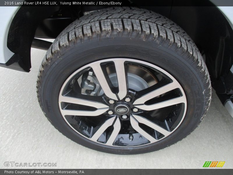Yulong White Metallic / Ebony/Ebony 2016 Land Rover LR4 HSE LUX
