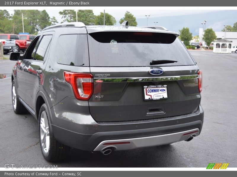 Magnetic / Ebony Black 2017 Ford Explorer XLT