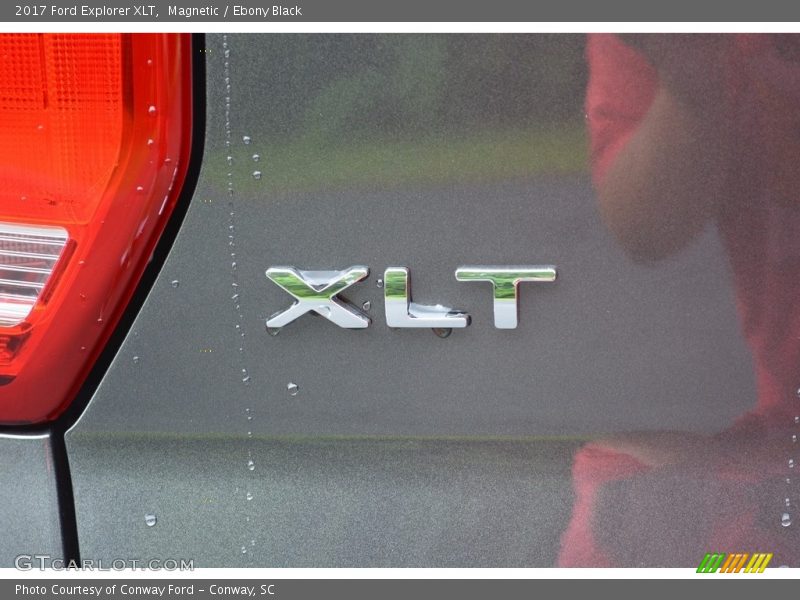 Magnetic / Ebony Black 2017 Ford Explorer XLT