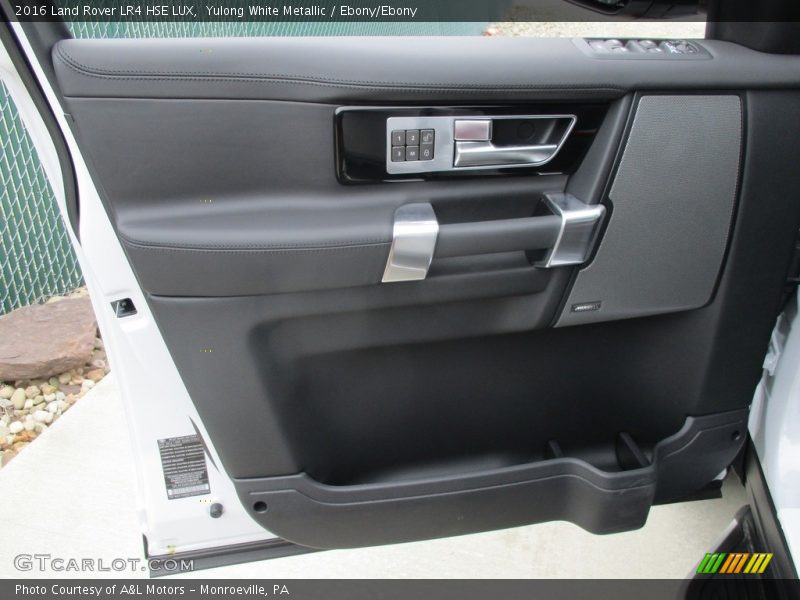 Yulong White Metallic / Ebony/Ebony 2016 Land Rover LR4 HSE LUX