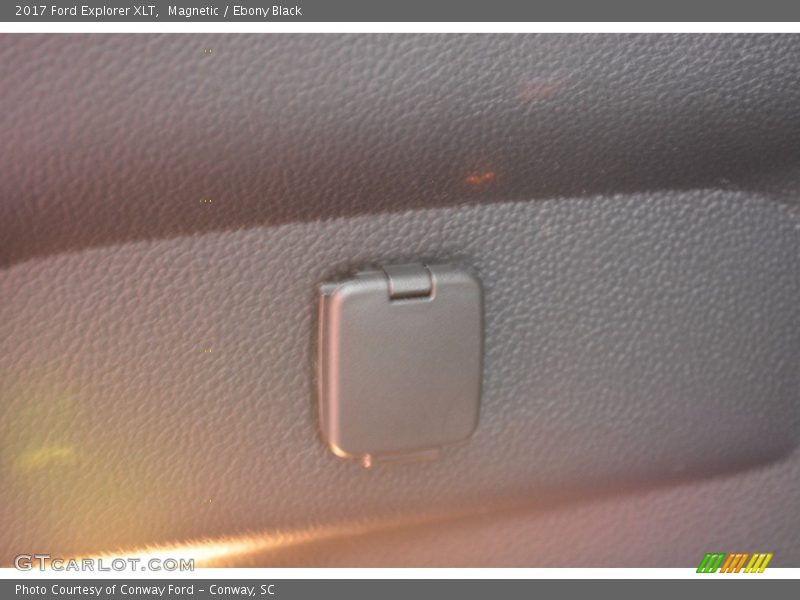 Magnetic / Ebony Black 2017 Ford Explorer XLT