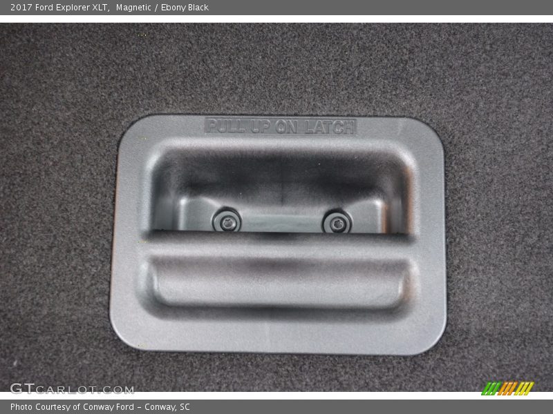Magnetic / Ebony Black 2017 Ford Explorer XLT