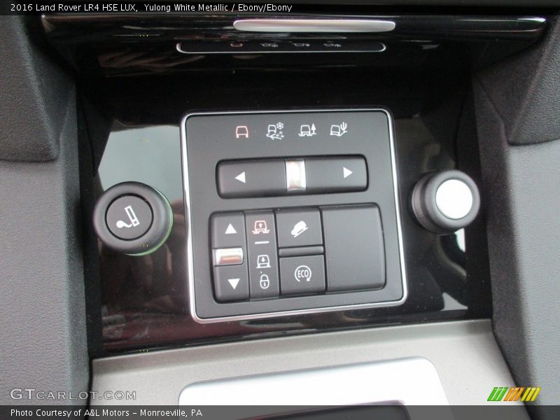 Yulong White Metallic / Ebony/Ebony 2016 Land Rover LR4 HSE LUX