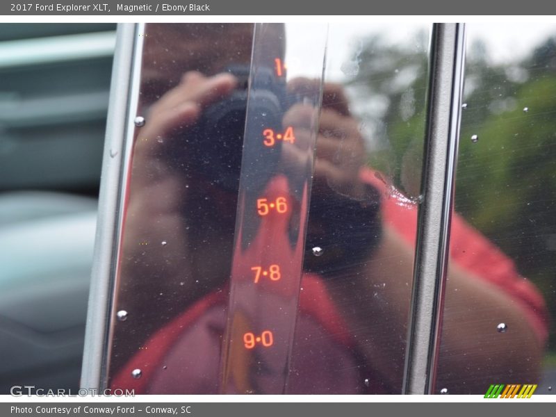 Magnetic / Ebony Black 2017 Ford Explorer XLT