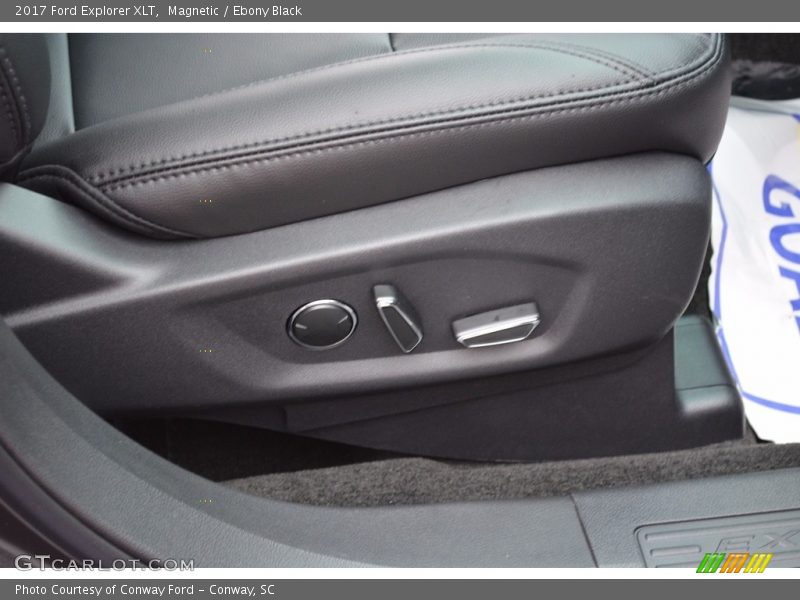 Magnetic / Ebony Black 2017 Ford Explorer XLT