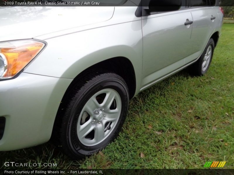 Classic Silver Metallic / Ash Gray 2009 Toyota RAV4 I4