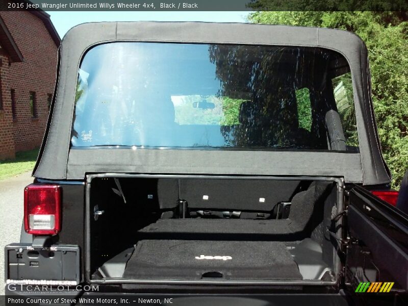 Black / Black 2016 Jeep Wrangler Unlimited Willys Wheeler 4x4