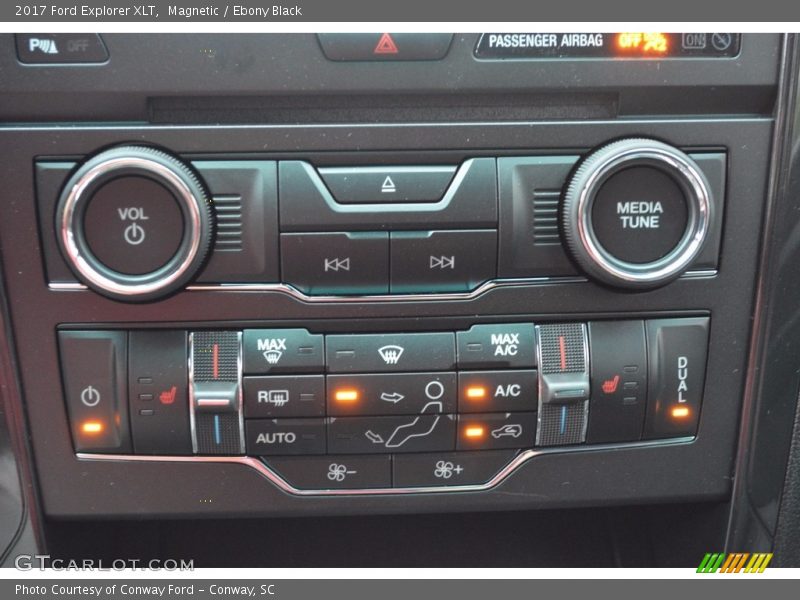 Magnetic / Ebony Black 2017 Ford Explorer XLT