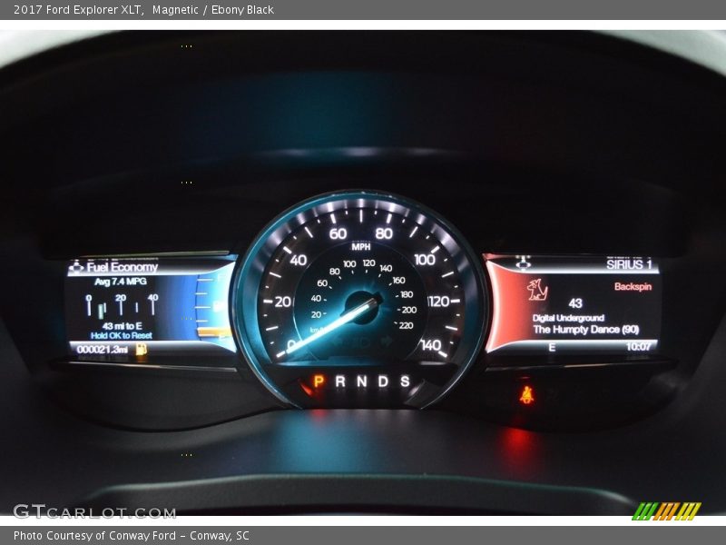 Magnetic / Ebony Black 2017 Ford Explorer XLT