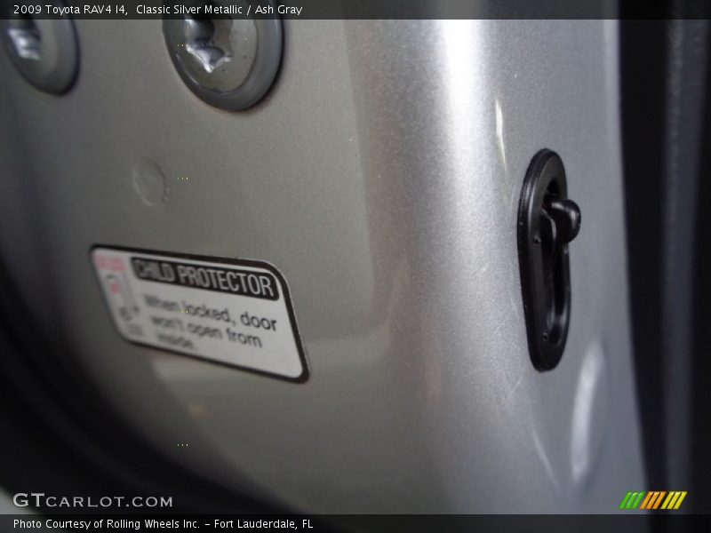 Classic Silver Metallic / Ash Gray 2009 Toyota RAV4 I4