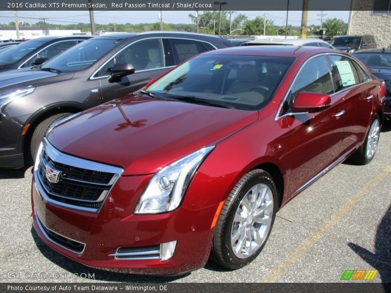 Front 3/4 View of 2016 XTS Premium Sedan