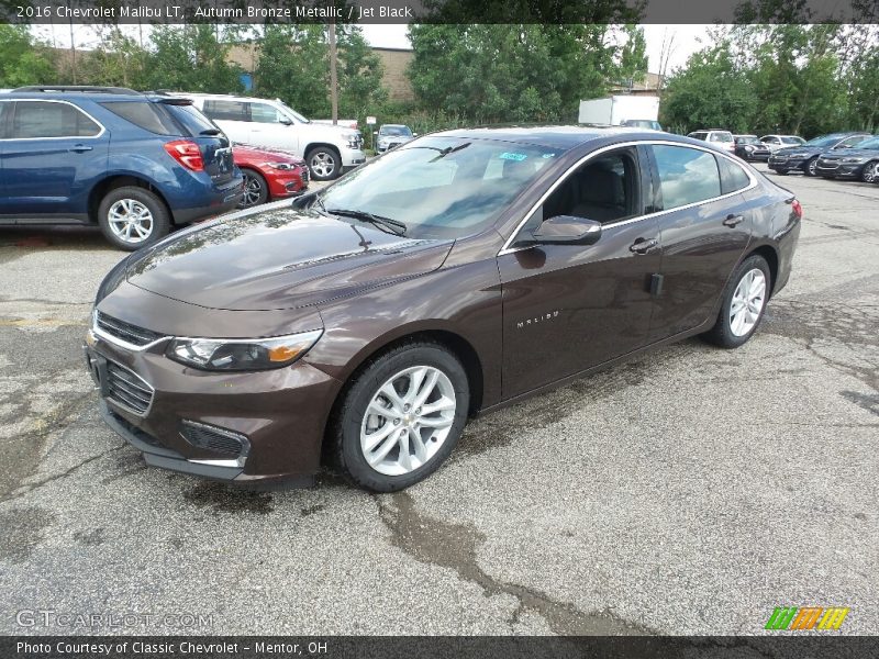 Front 3/4 View of 2016 Malibu LT
