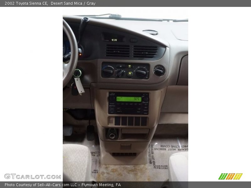 Desert Sand Mica / Gray 2002 Toyota Sienna CE