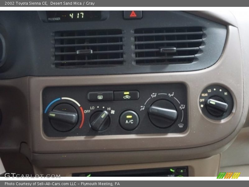 Desert Sand Mica / Gray 2002 Toyota Sienna CE