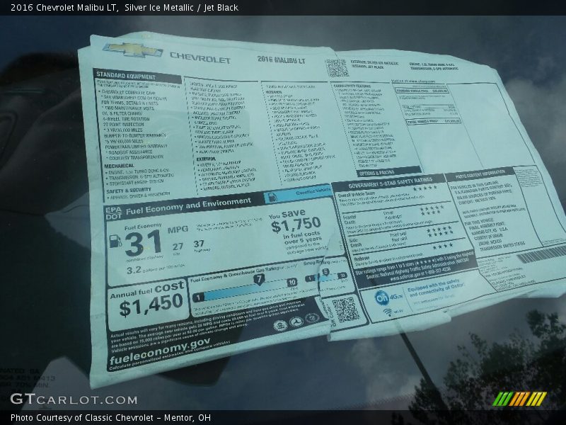 Silver Ice Metallic / Jet Black 2016 Chevrolet Malibu LT