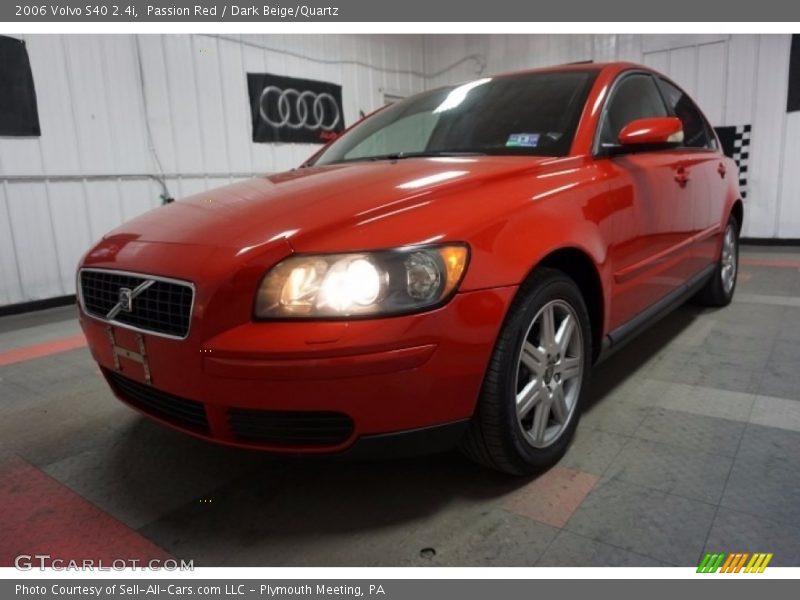 Passion Red / Dark Beige/Quartz 2006 Volvo S40 2.4i