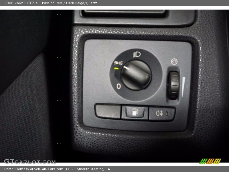 Passion Red / Dark Beige/Quartz 2006 Volvo S40 2.4i