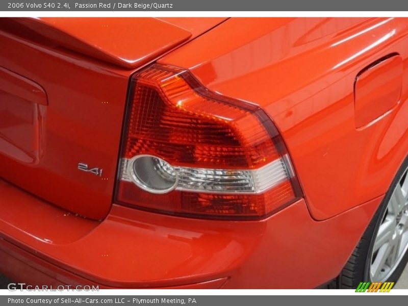 Passion Red / Dark Beige/Quartz 2006 Volvo S40 2.4i