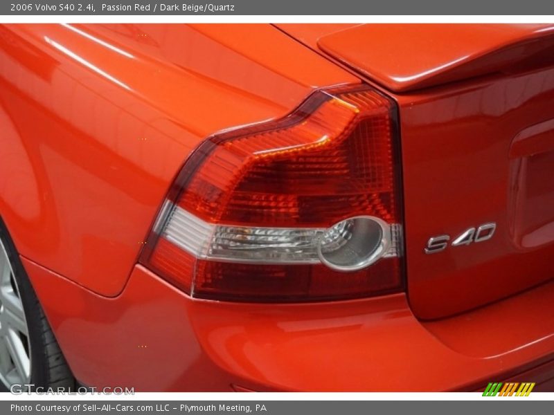 Passion Red / Dark Beige/Quartz 2006 Volvo S40 2.4i