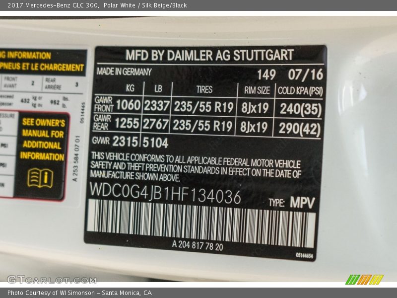 Polar White / Silk Beige/Black 2017 Mercedes-Benz GLC 300