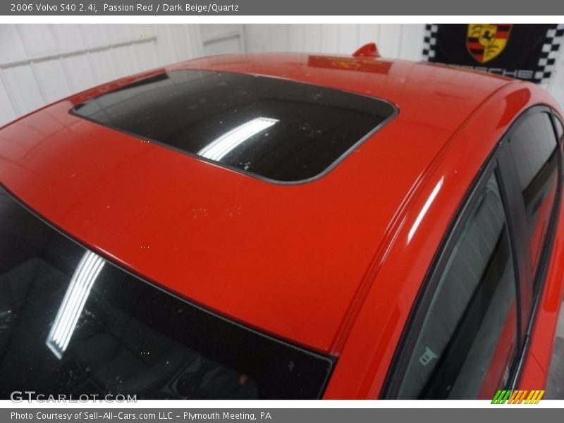 Passion Red / Dark Beige/Quartz 2006 Volvo S40 2.4i