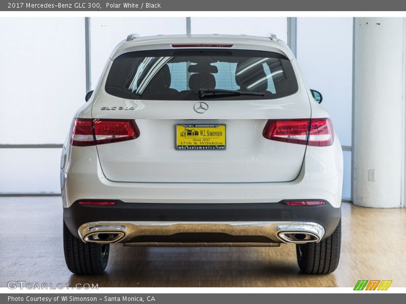 Polar White / Black 2017 Mercedes-Benz GLC 300