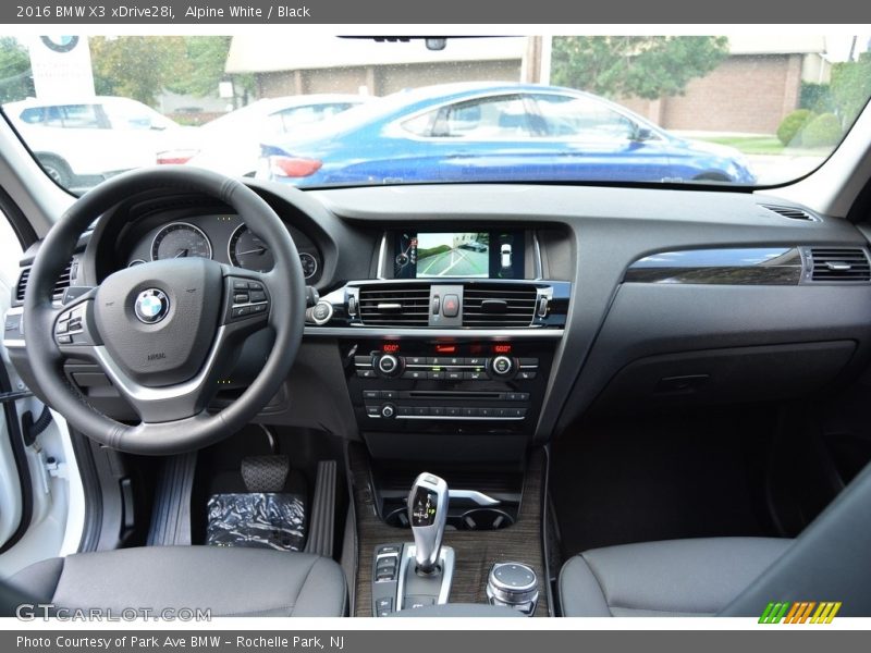 Alpine White / Black 2016 BMW X3 xDrive28i