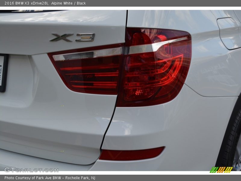 Alpine White / Black 2016 BMW X3 xDrive28i