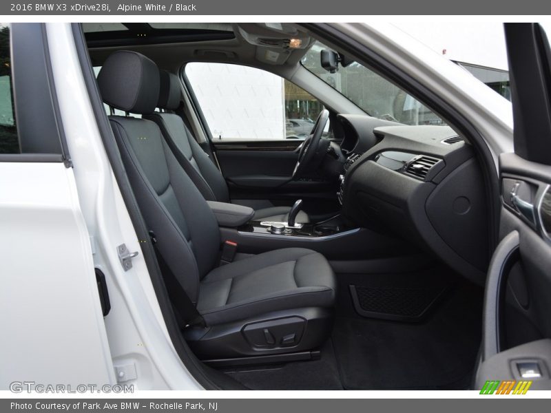Alpine White / Black 2016 BMW X3 xDrive28i