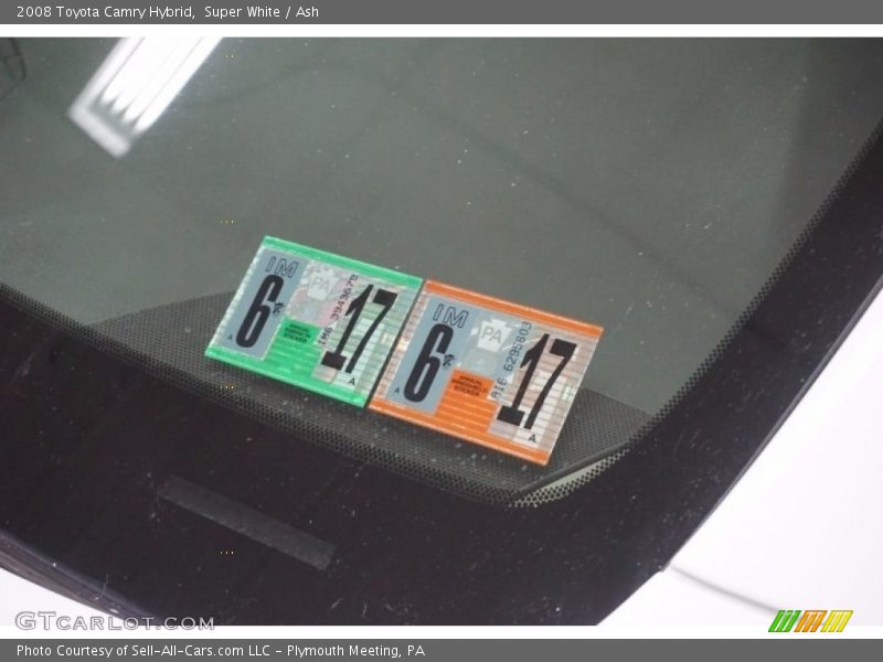 Super White / Ash 2008 Toyota Camry Hybrid