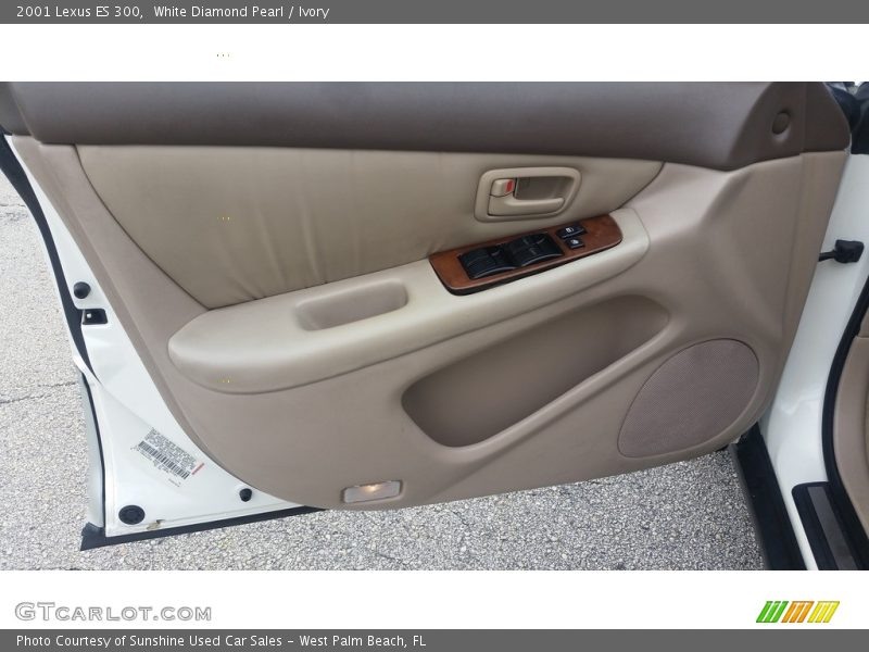White Diamond Pearl / Ivory 2001 Lexus ES 300