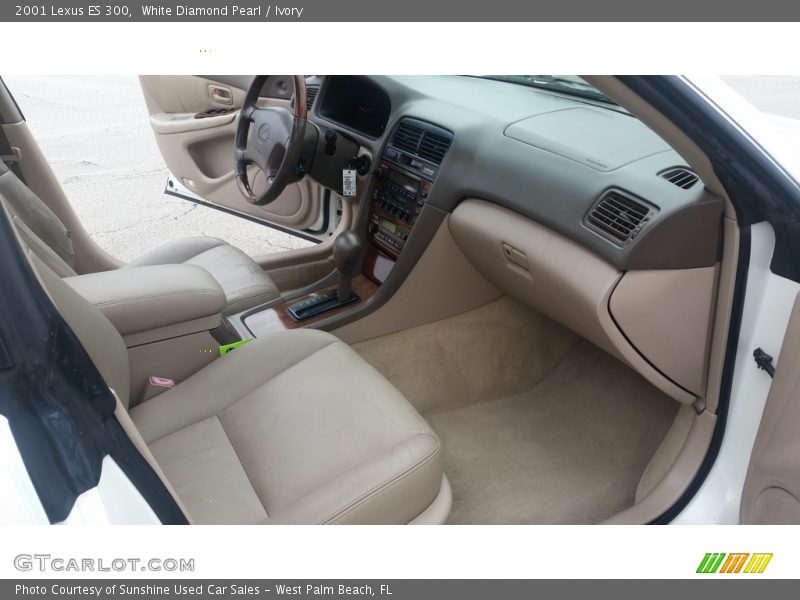 White Diamond Pearl / Ivory 2001 Lexus ES 300
