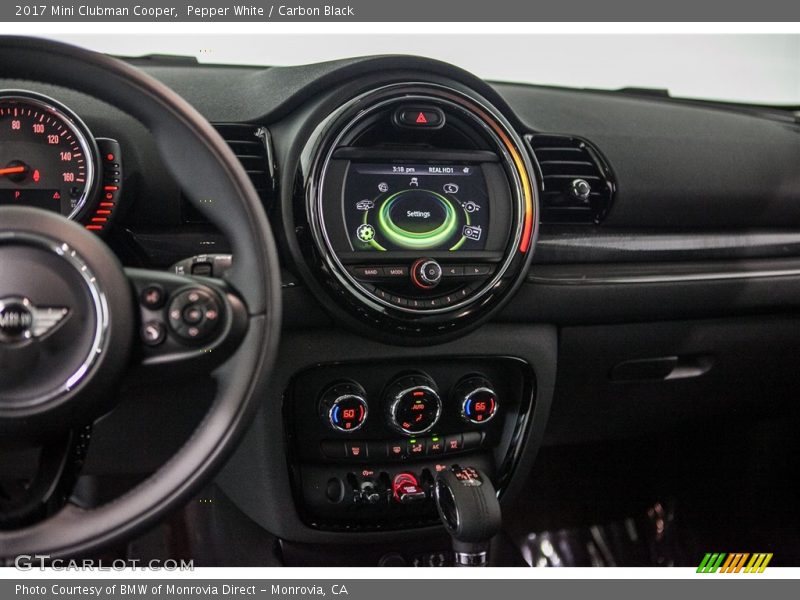 Pepper White / Carbon Black 2017 Mini Clubman Cooper