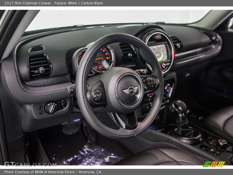 Pepper White / Carbon Black 2017 Mini Clubman Cooper