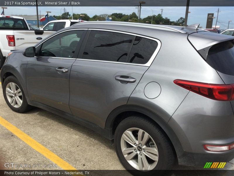 Mineral Silver / Black 2017 Kia Sportage LX