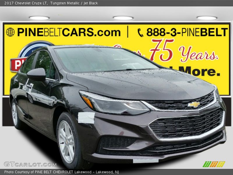 Tungsten Metallic / Jet Black 2017 Chevrolet Cruze LT