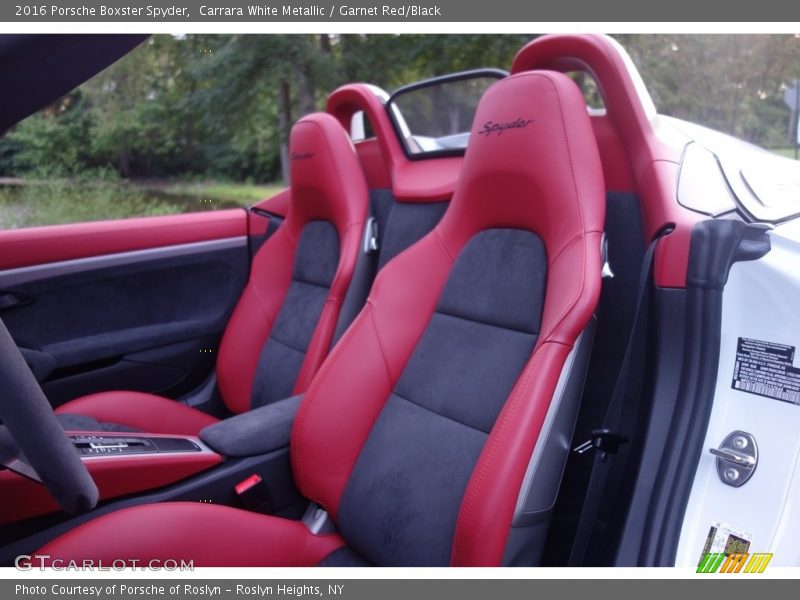 Carrara White Metallic / Garnet Red/Black 2016 Porsche Boxster Spyder