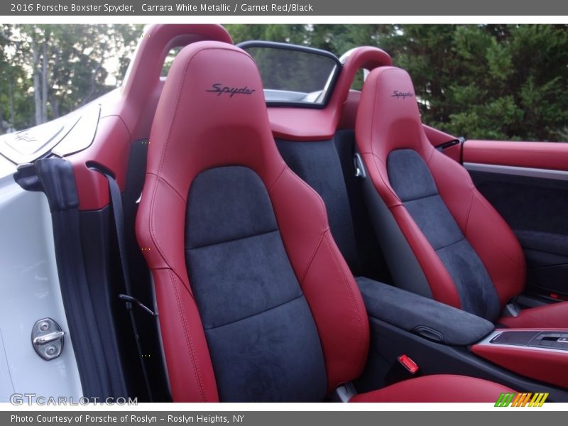Carrara White Metallic / Garnet Red/Black 2016 Porsche Boxster Spyder