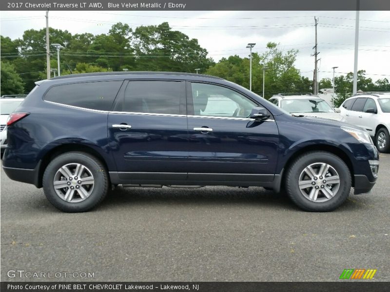  2017 Traverse LT AWD Blue Velvet Metallic