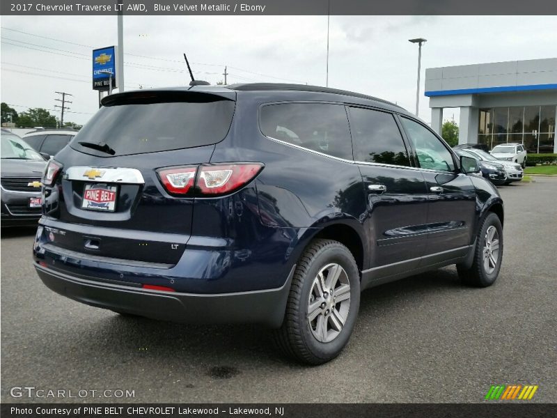 Blue Velvet Metallic / Ebony 2017 Chevrolet Traverse LT AWD