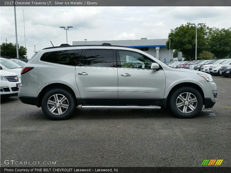 Silver Ice Metallic / Ebony 2017 Chevrolet Traverse LT