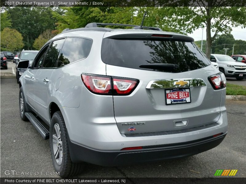 Silver Ice Metallic / Ebony 2017 Chevrolet Traverse LT