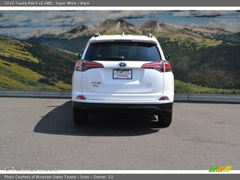 Super White / Black 2016 Toyota RAV4 LE AWD